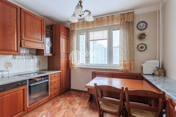 Купить 4-комнатную квартиру