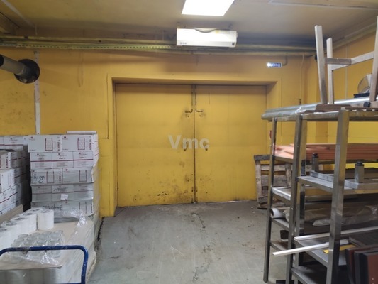 Снять  помещение свободного назначения