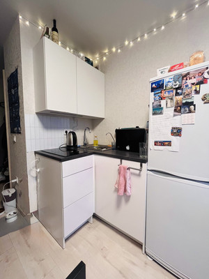 Купить --комнатную квартиру