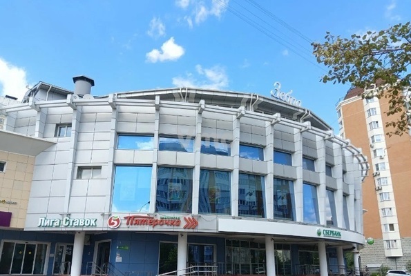 Снять  помещение свободного назначения