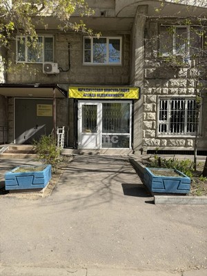 Снять  помещение свободного назначения