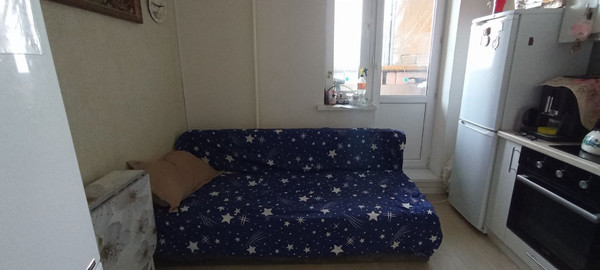 Купить --комнатную квартиру