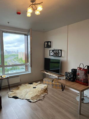 Купить --комнатную квартиру