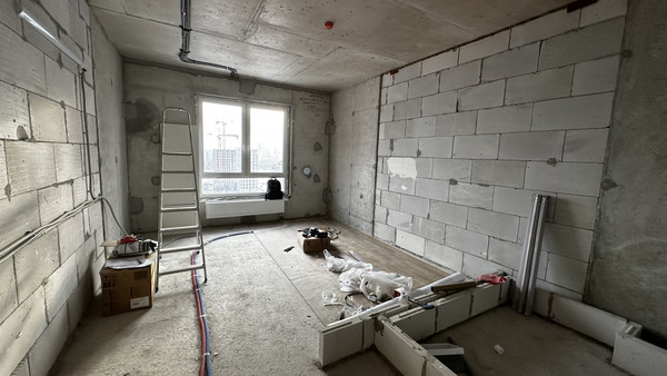 Купить --комнатную квартиру