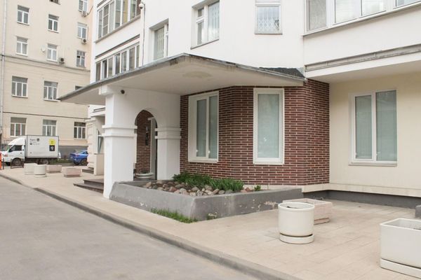 Снять  помещение свободного назначения