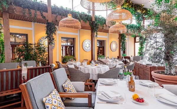 Снять  помещение свободного назначения