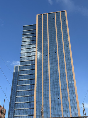 Купить --комнатную квартиру