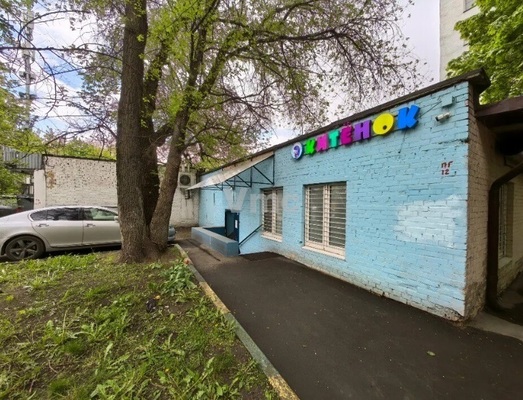 Снять  помещение свободного назначения