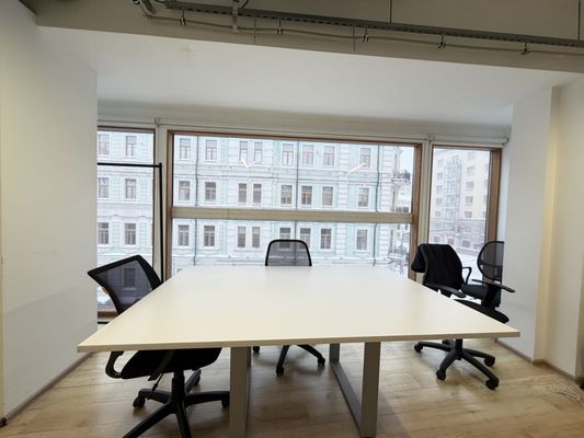 Снять  помещение свободного назначения