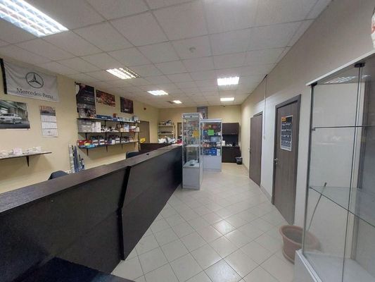 Снять  помещение свободного назначения