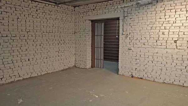 Снять  помещение свободного назначения