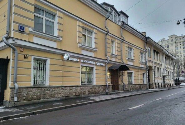 Снять  помещение свободного назначения