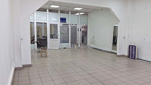 Снять  торговое помещение