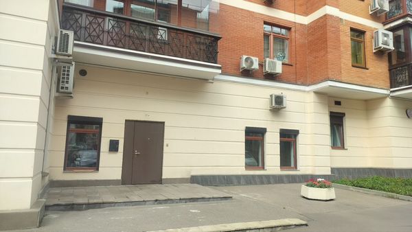 Снять  помещение свободного назначения
