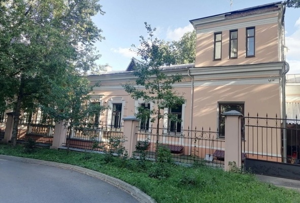 Снять  помещение свободного назначения