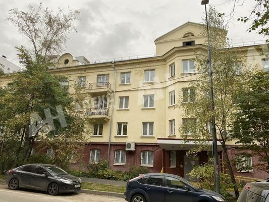 Снять  помещение свободного назначения