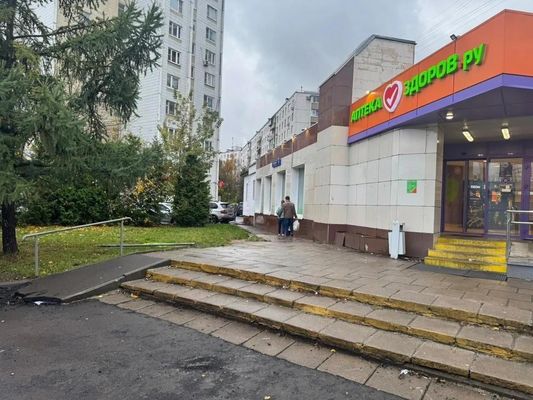 Снять  помещение свободного назначения